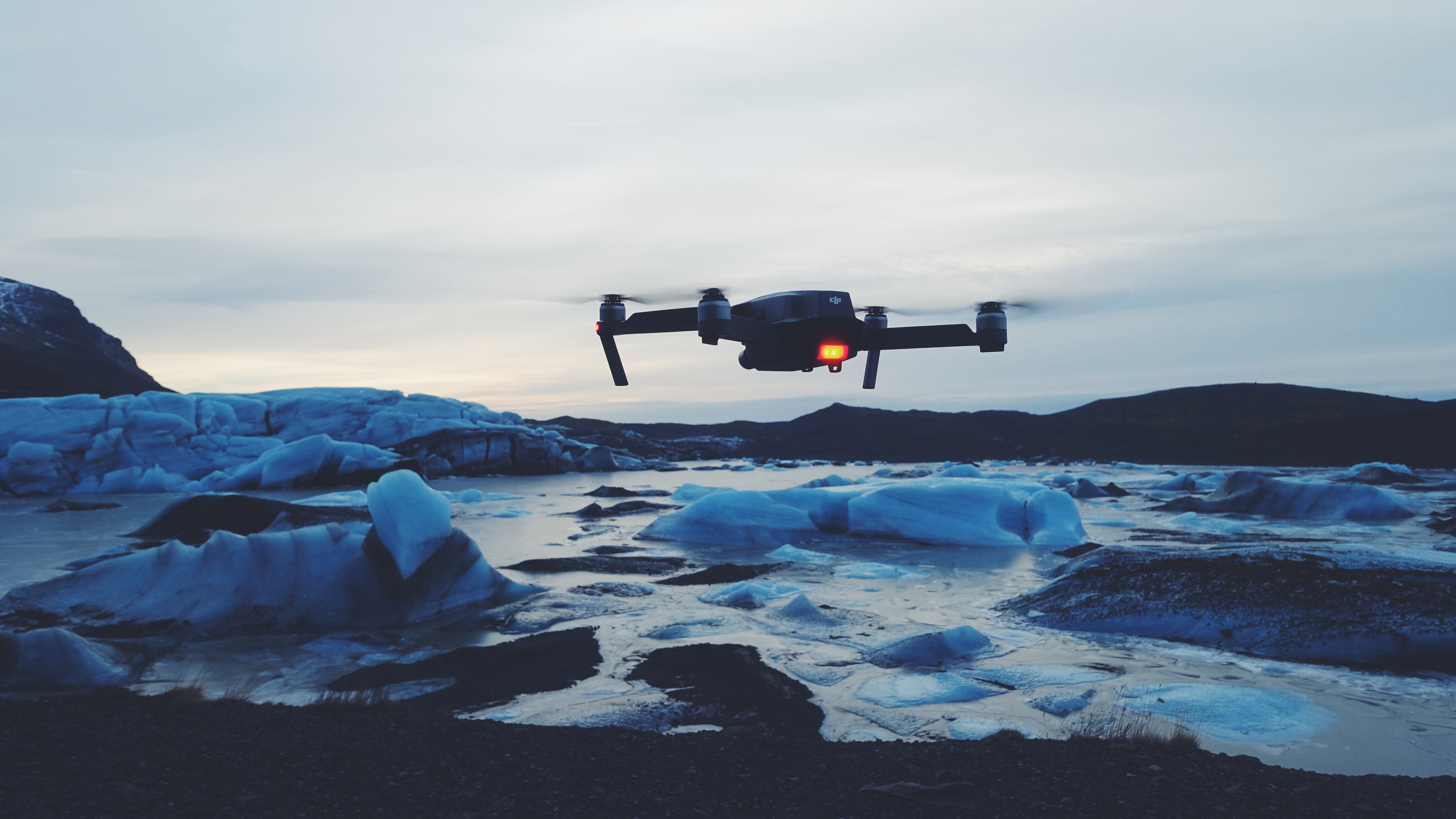 Wie du LEGAL eine Drohne über Doc Land fliegst – Backpacker Tipps