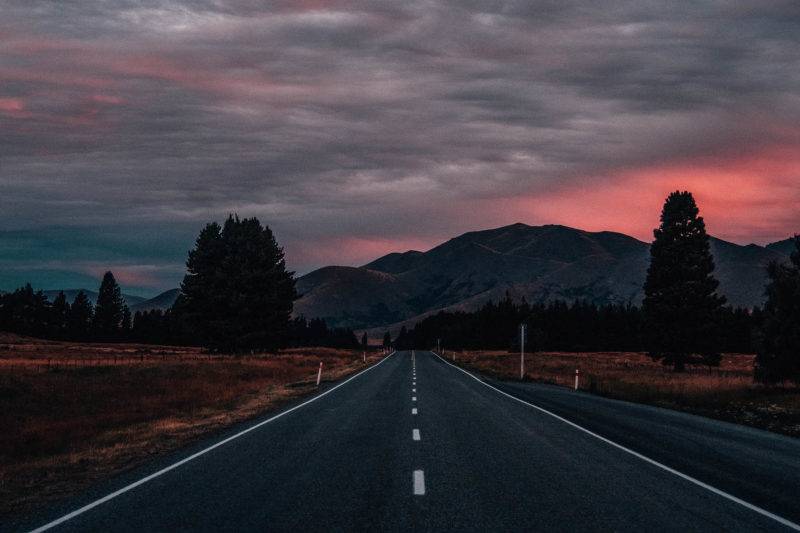 Einsame Straßen in Neuseeland (Foto Elias Klug)